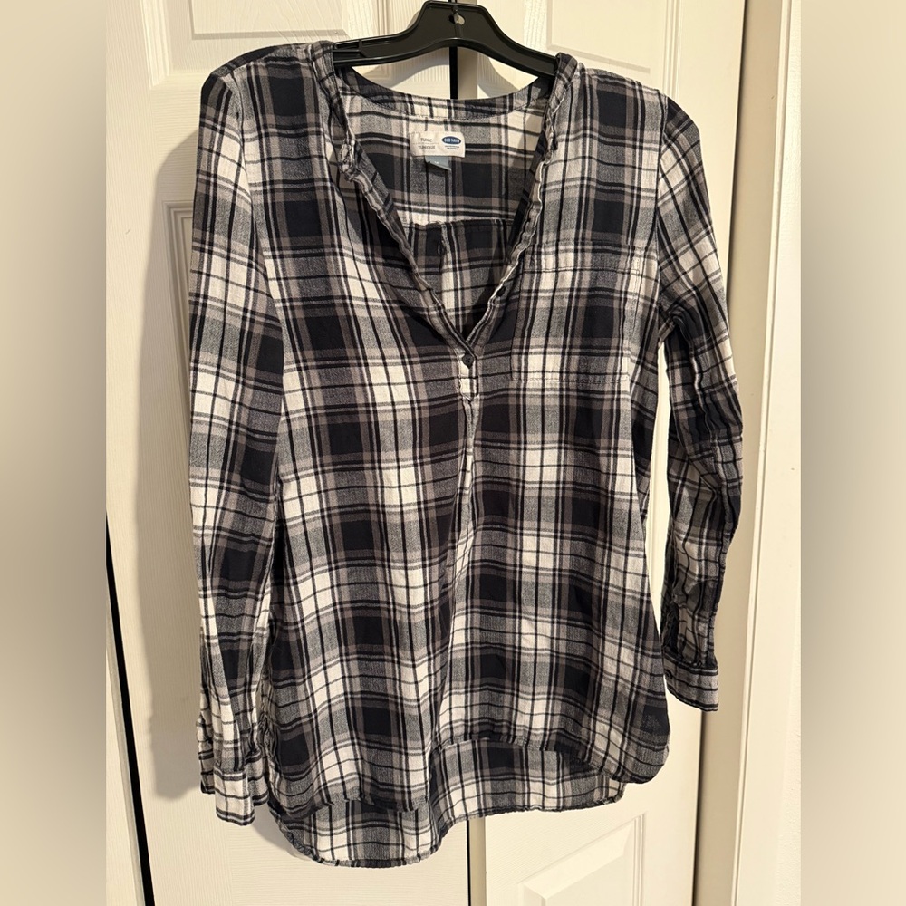 Old Navy Black and White Plaid Tunic